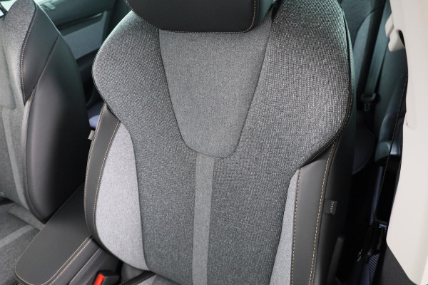 Škoda Octavia Business Edition 1.5 TSI M-HEV 115pk DSG 115pk DSG | Private lease vanaf 731,-- | Parkeercamera | 17 inch Lichtmetalen velgen |  Verwarmbare voorstoelen | 13 inch display | Adaptieve Cruise Control