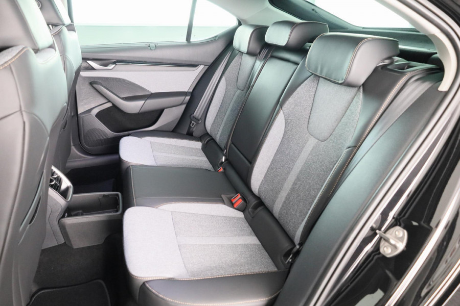 Škoda Octavia Business Edition 1.5 TSI M-HEV 115pk DSG 115pk DSG | Private lease vanaf 731,-- | Parkeercamera | 17 inch Lichtmetalen velgen |  Verwarmbare voorstoelen | 13 inch display | Adaptieve Cruise Control