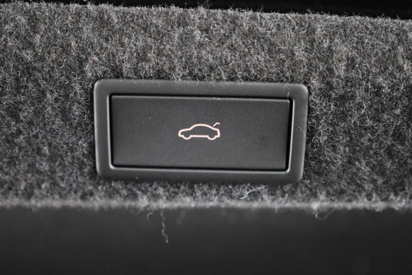 Škoda Octavia Business Edition 1.5 TSI M-HEV 115pk DSG 115pk DSG | Private lease vanaf 731,-- | Parkeercamera | 17 inch Lichtmetalen velgen |  Verwarmbare voorstoelen | 13 inch display | Adaptieve Cruise Control