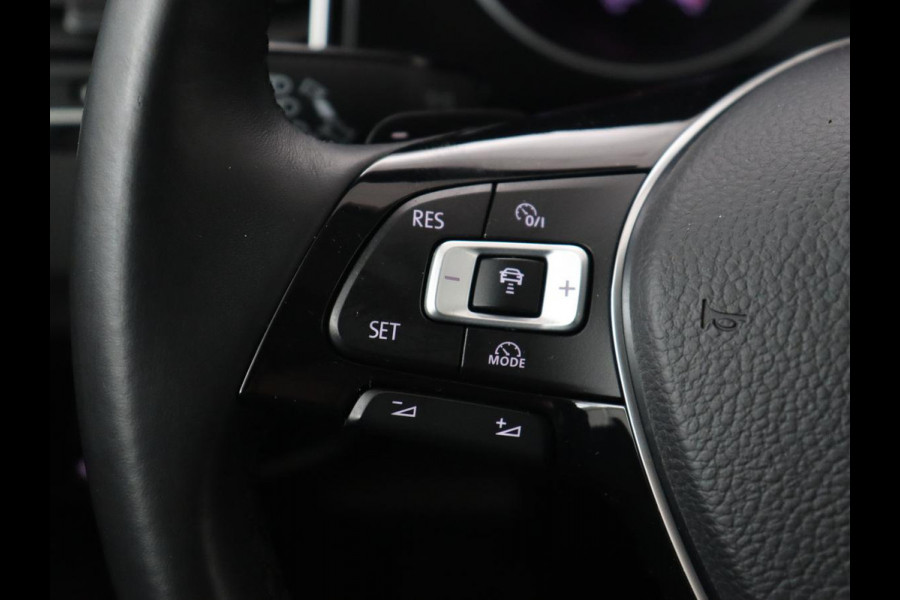 Volkswagen Golf Sportsvan 1.4 TSI Highline | Automaat | Stoelverwarming | Adaptive cruise | Navigatie | Parkeerhulp | Climate control | Bluetooth