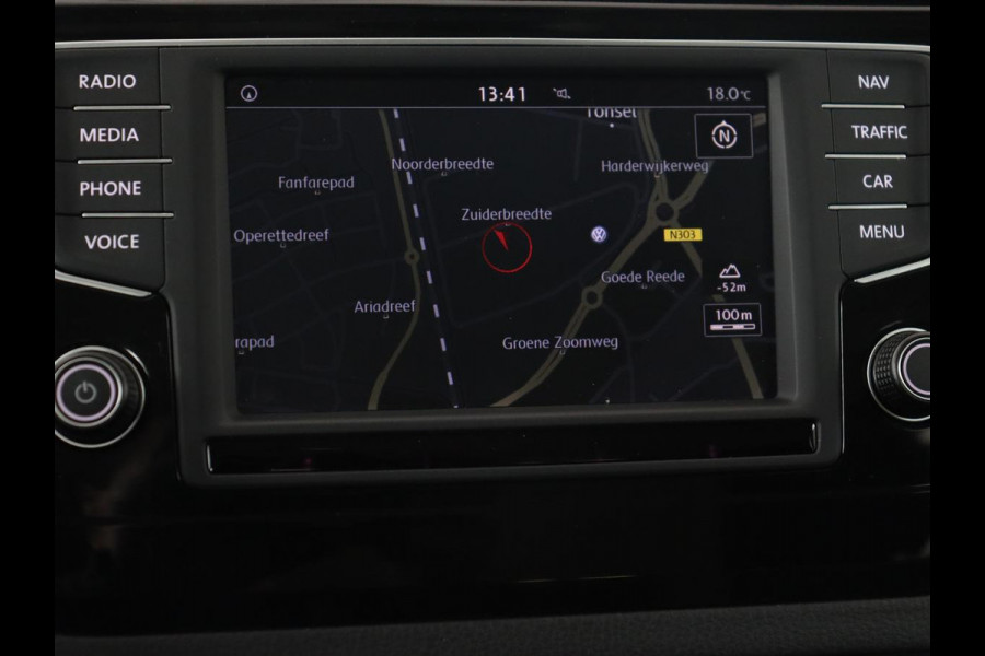 Volkswagen Golf Sportsvan 1.4 TSI Highline | Automaat | Stoelverwarming | Adaptive cruise | Navigatie | Parkeerhulp | Climate control | Bluetooth