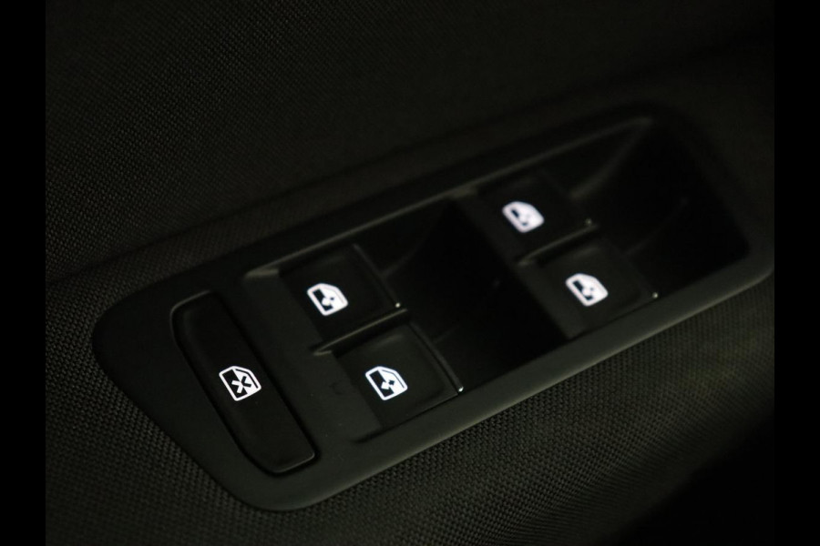 Volkswagen Golf Sportsvan 1.4 TSI Highline | Automaat | Stoelverwarming | Adaptive cruise | Navigatie | Parkeerhulp | Climate control | Bluetooth