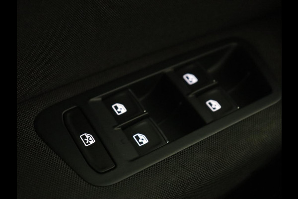 Volkswagen Golf Sportsvan 1.4 TSI Highline | Automaat | Stoelverwarming | Adaptive cruise | Navigatie | Parkeerhulp | Climate control | Bluetooth