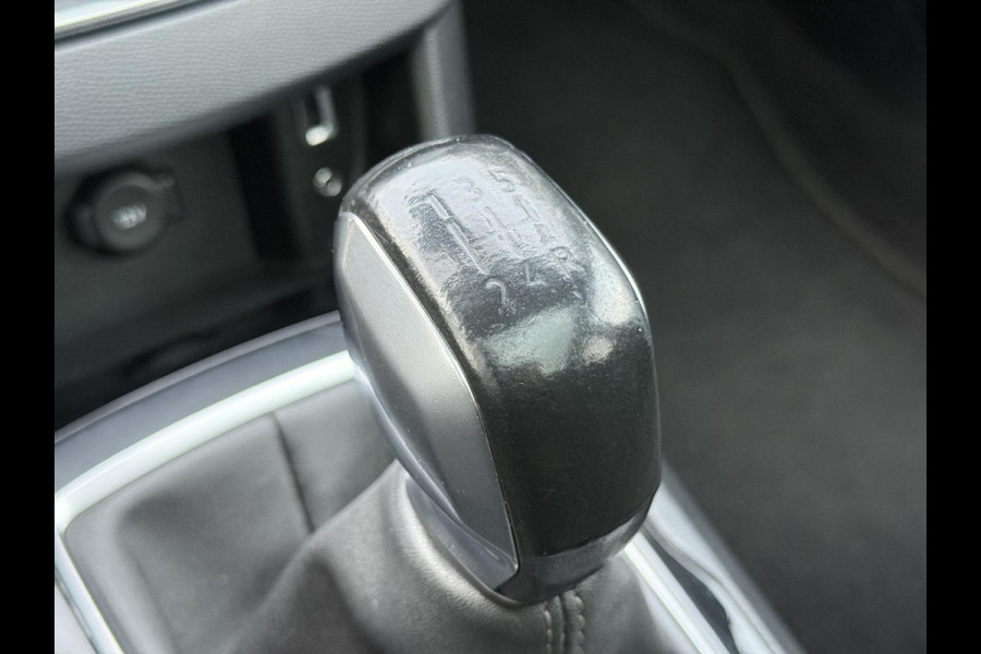 Peugeot 308 1.2 PureTech Blue Lease Executive 2e Eigenaar,Pano,Navi,110pk,Dealer Onderhouden,Clima,Cruise,Pdc V+A,Distributie vv 11-2024,N.A.P,Lm velgen,Apk tot 04-2026