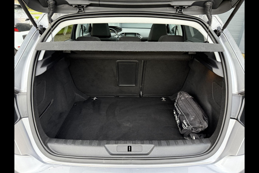 Peugeot 308 1.2 PureTech Blue Lease Executive 2e Eigenaar,Pano,Navi,110pk,Dealer Onderhouden,Clima,Cruise,Pdc V+A,Distributie vv 11-2024,N.A.P,Lm velgen,Apk tot 04-2026