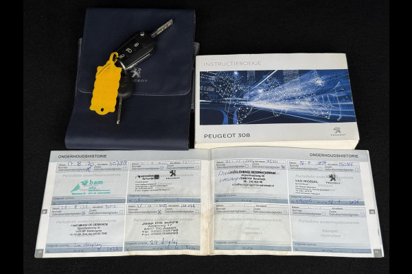 Peugeot 308 1.2 PureTech Blue Lease Executive 2e Eigenaar,Pano,Navi,110pk,Dealer Onderhouden,Clima,Cruise,Pdc V+A,Distributie vv 11-2024,N.A.P,Lm velgen,Apk tot 04-2026