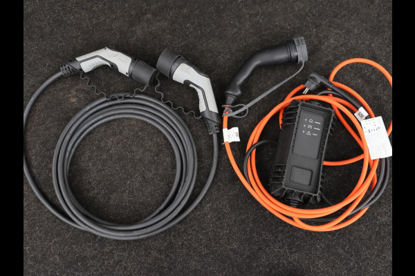 Peugeot 508 1.6 HYbrid Allure | Stoelverwarming | Camera | Adaptive cruise | Half leder | Carplay | Navigatie | Full LED | Keyless | PHEV | Plug In