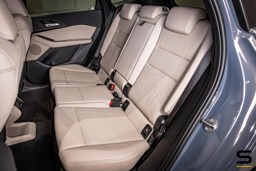 BMW 2 Serie Active Tourer 220i|NAP|Trekhaak|Leder|HUD|1eig