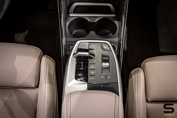 BMW 2 Serie Active Tourer 220i|NAP|Trekhaak|Leder|HUD|1eig