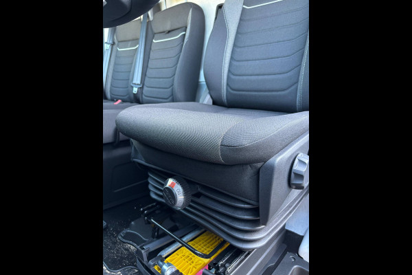 Iveco Daily 35S18HA L4H2 16M3 180PK KOELWAGEN KOELER KOEL KüHLWAGEN KüHLKOFFER FRIGO (ZIE OPMERKINGEN) NAVIGATIE ADAPTIVE CRUISE CONTROL LED  AIRCO ECC GEVEERDE BESTUURDERSSTOEL 270 GRADEN ACHTERDEUREN