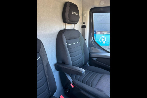 Iveco Daily 35S18HA L4H2 16M3 180PK KOELWAGEN KOELER KOEL KüHLWAGEN KüHLKOFFER FRIGO (ZIE OPMERKINGEN) NAVIGATIE ADAPTIVE CRUISE CONTROL LED  AIRCO ECC GEVEERDE BESTUURDERSSTOEL 270 GRADEN ACHTERDEUREN