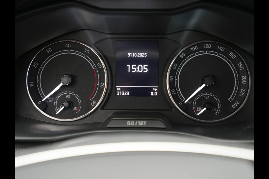 Škoda Kamiq 1.0 TSI 110pk Ambition Navi via app Camera Cruise Lm velgen 147