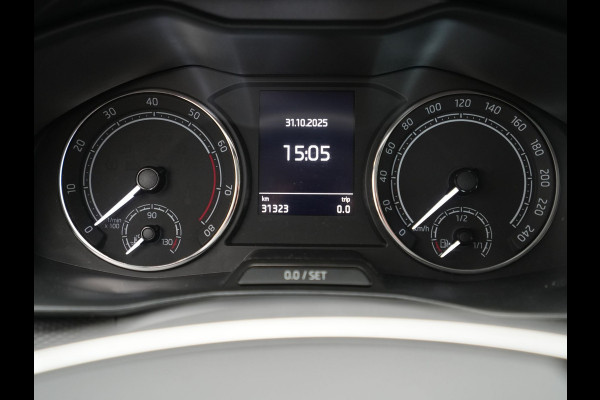Škoda Kamiq 1.0 TSI 110pk Ambition Navi via app Camera Cruise Lm velgen 147