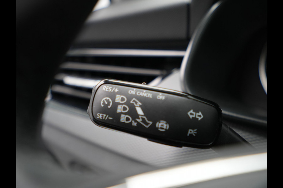 Škoda Kamiq 1.0 TSI 110pk Ambition Navi via app Camera Cruise Lm velgen 147