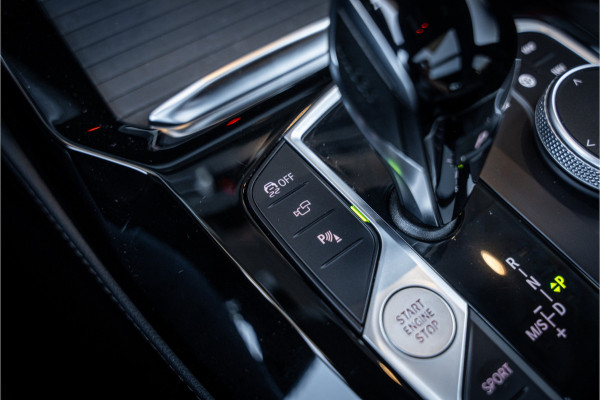 BMW X4 xDrive20i Business Edition Plus - M Sport | Panorama | H&K | Memory | 360 Camera