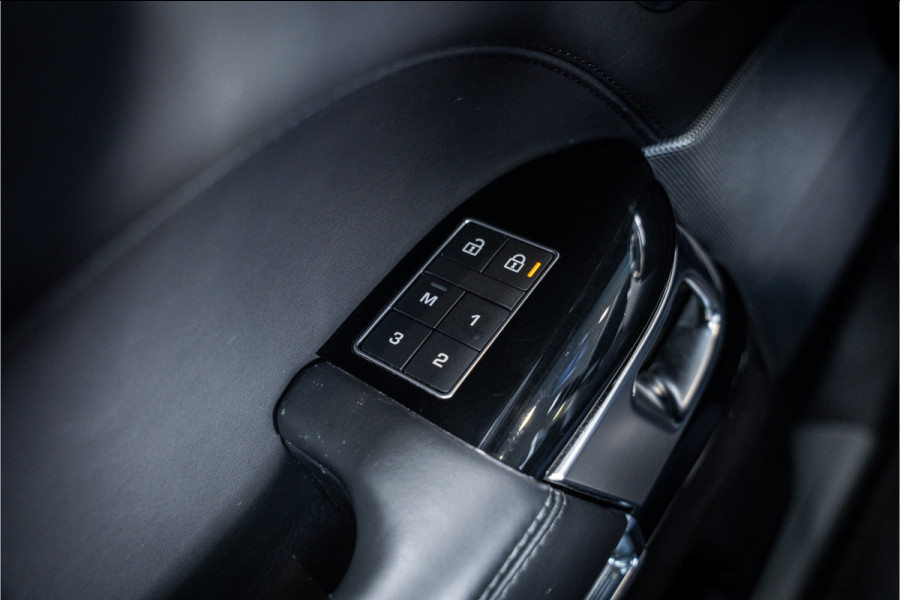 Land Rover Range Rover Sport P575 SVR Carbon Edition - Panorama | Meridian | Elek. Trekhaak | Memory | HUD