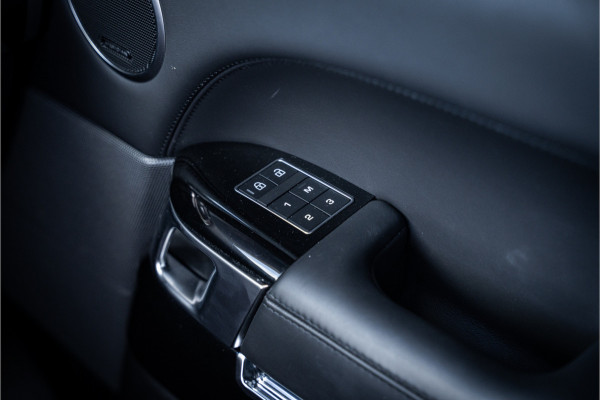 Land Rover Range Rover Sport P575 SVR Carbon Edition - Panorama | Meridian | Elek. Trekhaak | Memory | HUD