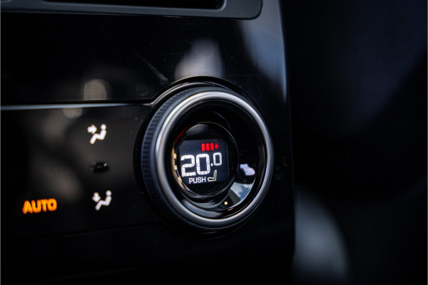 Land Rover Range Rover Sport P575 SVR Carbon Edition - Panorama | Meridian | Elek. Trekhaak | Memory | HUD