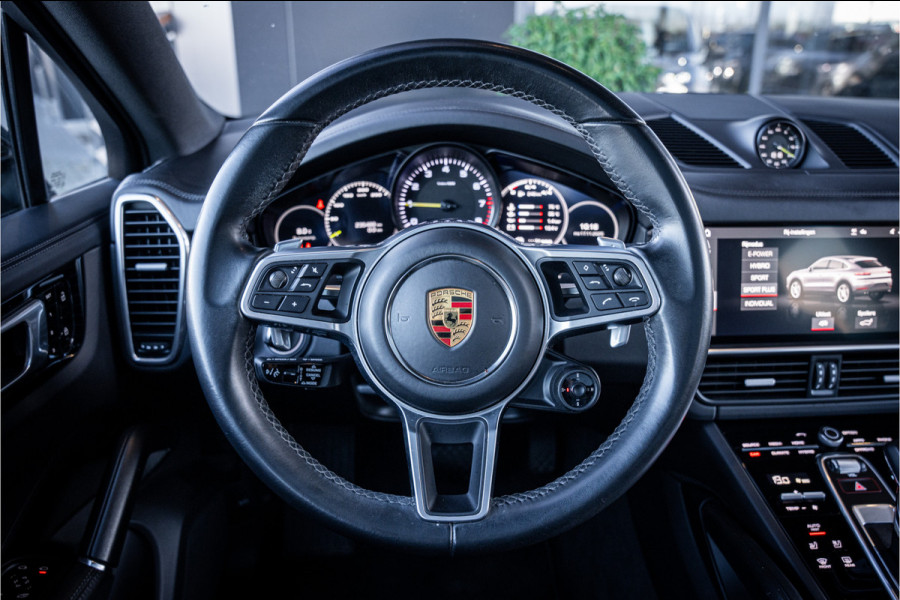 Porsche Cayenne Coupé 3.0 E-Hybrid - Sport Chrono + | Panorama | Stoelkoeling | Memory | 360 Camera