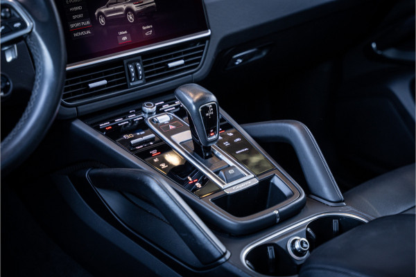 Porsche Cayenne Coupé 3.0 E-Hybrid - Sport Chrono + | Panorama | Stoelkoeling | Memory | 360 Camera