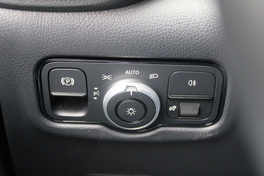 Mercedes-Benz Vito 114CDI L2 Pro - Distronic - 360 camera - Multibeam LED - Stoel&Stuurverwarming - Trekhaak 2500kg - Navigatie - Rijklaar