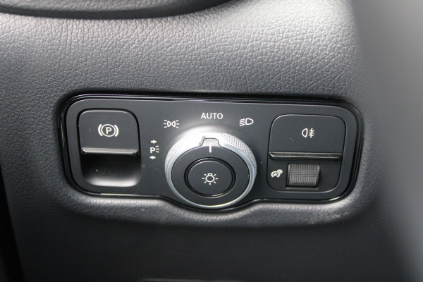 Mercedes-Benz Vito 114CDI L2 Pro - Distronic - 360 camera - Multibeam LED - Stoel&Stuurverwarming - Trekhaak 2500kg - Navigatie - Rijklaar