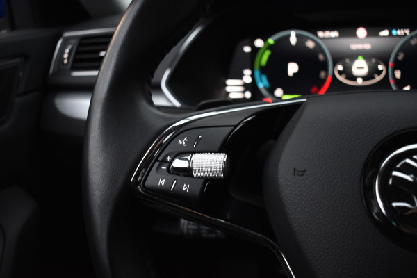Škoda Superb Combi iV 218PK DSG HYBRID BUSINESS VIRTUAL/NAVI/TREKHAAK