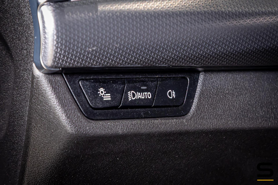 BMW X1 SDrive20i|M-sport|HUD|Cam|ACC|Fisc€50.000|Garantie