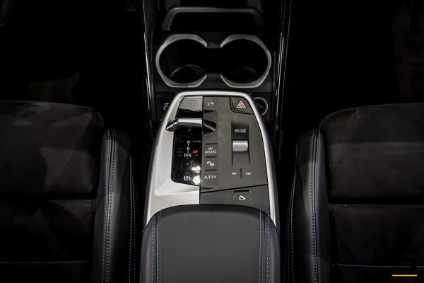 BMW X1 SDrive20i|M-sport|HUD|Cam|ACC|Fisc€50.000|Garantie