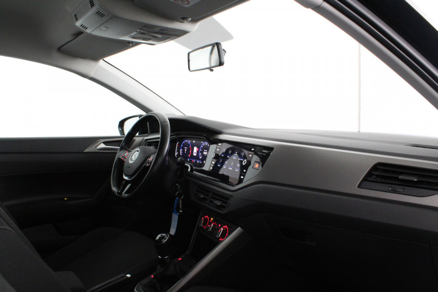 Volkswagen Polo 1.0 TSI Comfortline 95pk > Navigatie/Adaptive cruise control/Apple CarPlay/Android Auto