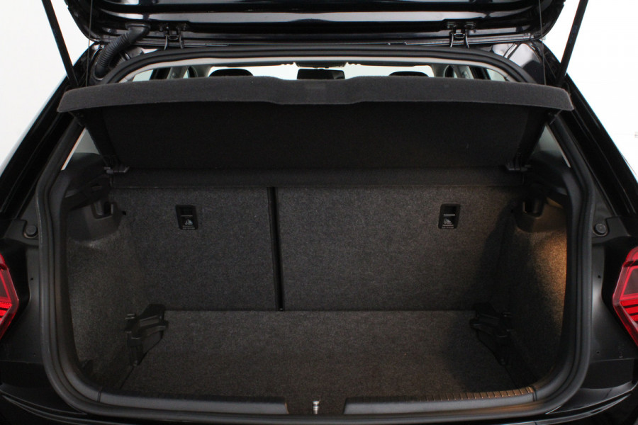 Volkswagen Polo 1.0 TSI Comfortline 95pk > Navigatie/Adaptive cruise control/Apple CarPlay/Android Auto