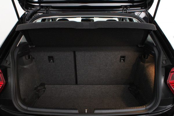 Volkswagen Polo 1.0 TSI Comfortline 95pk > Navigatie/Adaptive cruise control/Apple CarPlay/Android Auto