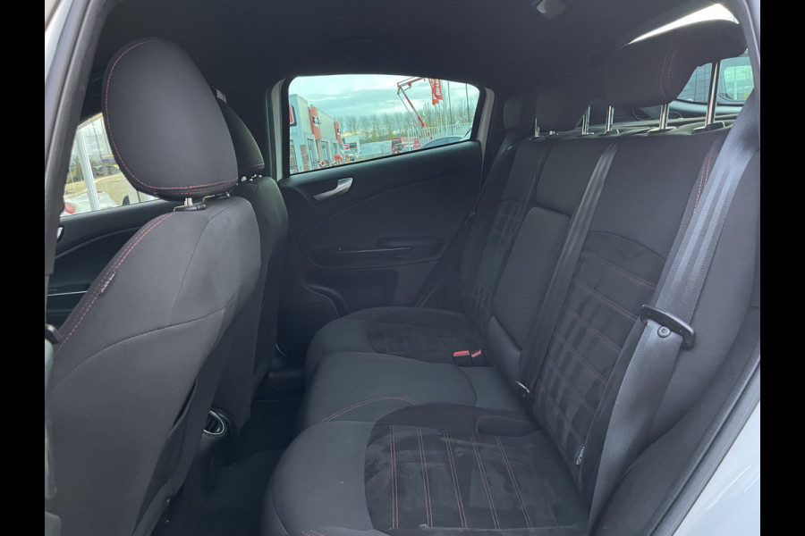 Alfa Romeo Giulietta 1.4 Turbo Sport | 18" Velgen | Carbon kit