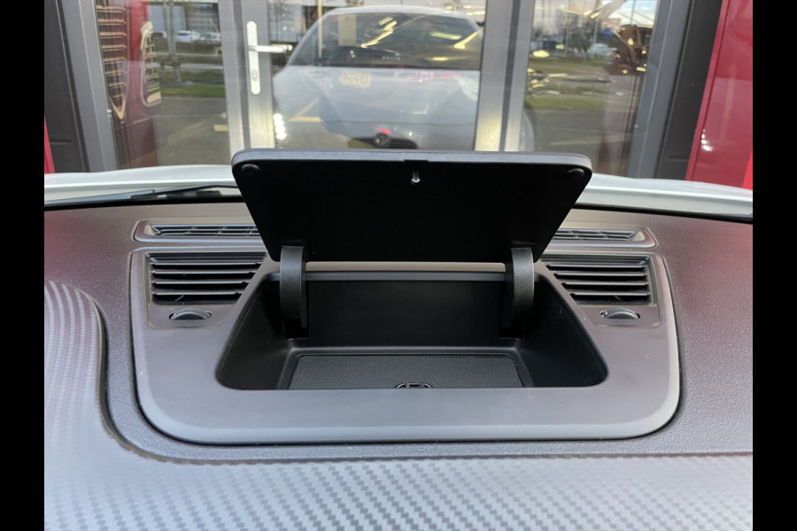 Alfa Romeo Giulietta 1.4 Turbo Sport | 18" Velgen | Carbon kit