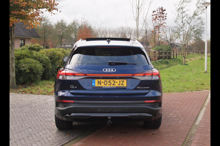 Audi Q4 e-tron 40 Launch edition Advanced Plus 77 kWh | Panoramadak | Camera | Trekhaak | Sfeerverlichting | Apple Carplay |