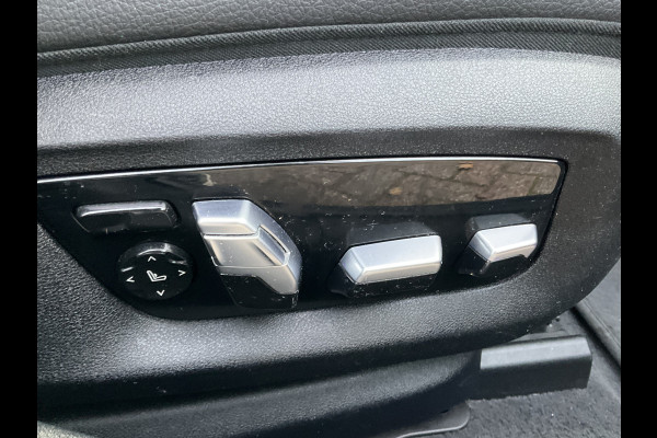 BMW 5 Serie Touring 530e xDrive M-sport HUD Laser Memory 4wielsturing Pano Business Edition Plus