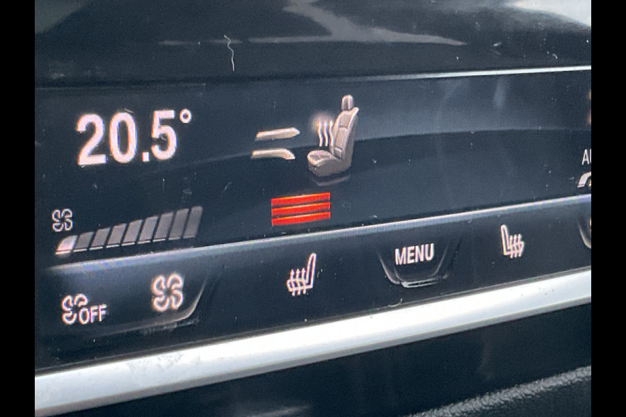 BMW 5 Serie Touring 530e xDrive M-sport HUD Laser Memory 4wielsturing Pano Business Edition Plus