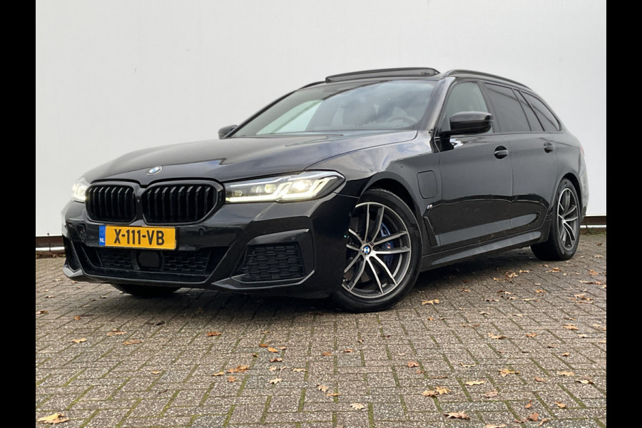 BMW 5 Serie Touring 530e xDrive M-sport HUD Laser Memory 4wielsturing Pano Business Edition Plus