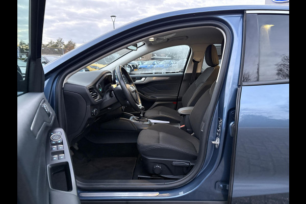 Ford Focus 1.0 EcoBoost Titanium Business 125pk | Full LED Koplampen | Adaptieve Cruise | Winterpack | 17 inch Lichtmetaal | Achteruitrijcamera