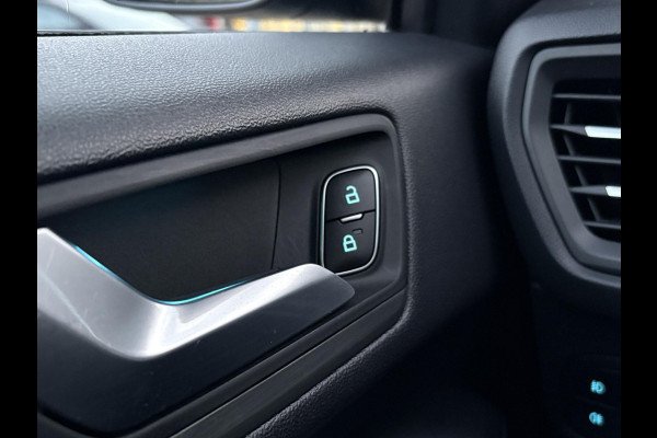 Ford Focus 1.0 EcoBoost Titanium Business 125pk | Full LED Koplampen | Adaptieve Cruise | Winterpack | 17 inch Lichtmetaal | Achteruitrijcamera