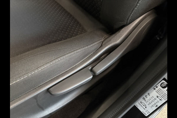 Opel KARL 1.0 ecoFLEX 75pk Black Edition CRUISE/MEDIA/AIRCO