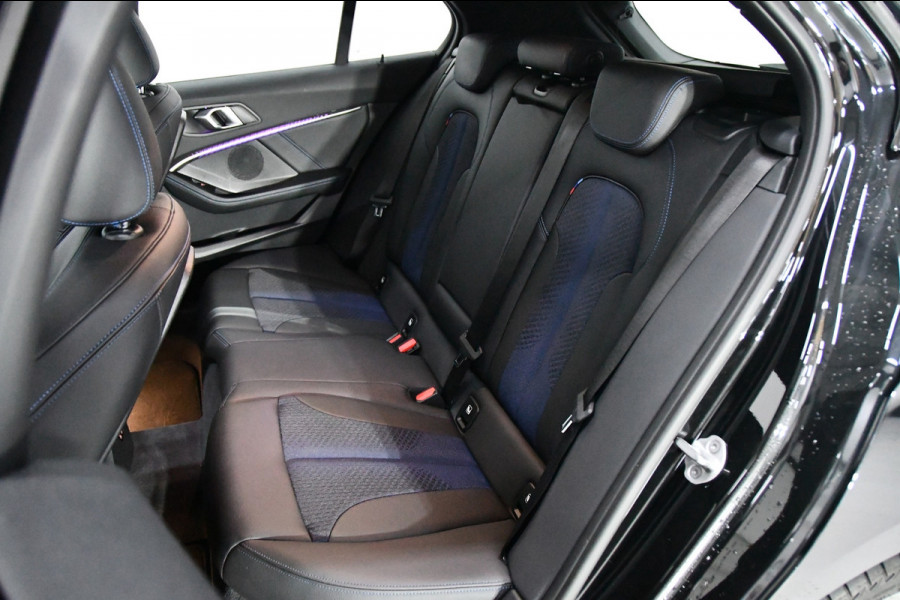BMW 1-serie 118i High Executive, Pano, Sfeerverlichting, Applecarplay
