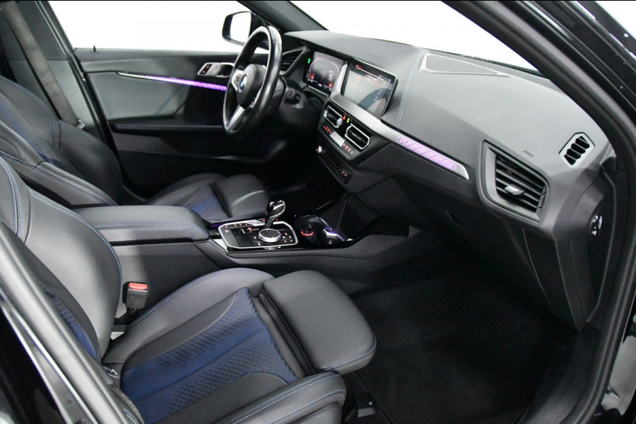 BMW 1-serie 118i High Executive, Pano, Sfeerverlichting, Applecarplay