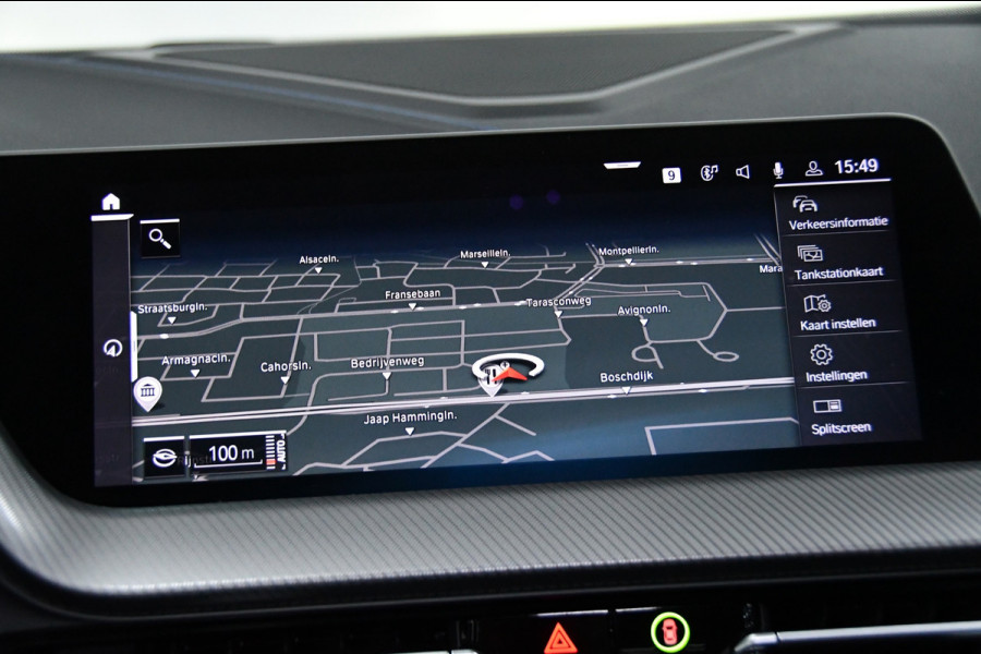 BMW 1-serie 118i High Executive, Pano, Sfeerverlichting, Applecarplay