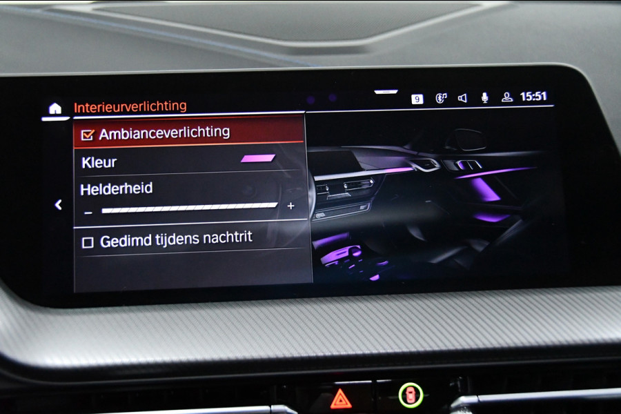 BMW 1-serie 118i High Executive, Pano, Sfeerverlichting, Applecarplay