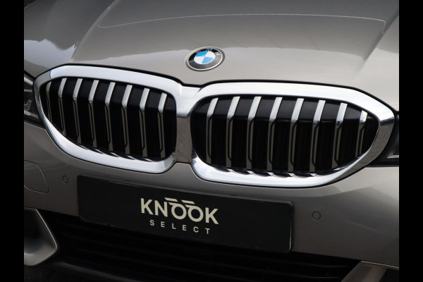 BMW 3 Serie Touring 318i Executive Luxury Line Automaat / Live Cockpit Professional / Trekhaak / Elektrisch Verstelbare Sportstoelen / LED / 18 Inch / Leder / Hifi / Chrome Line / DAB / Parkeersensoren voor+achter