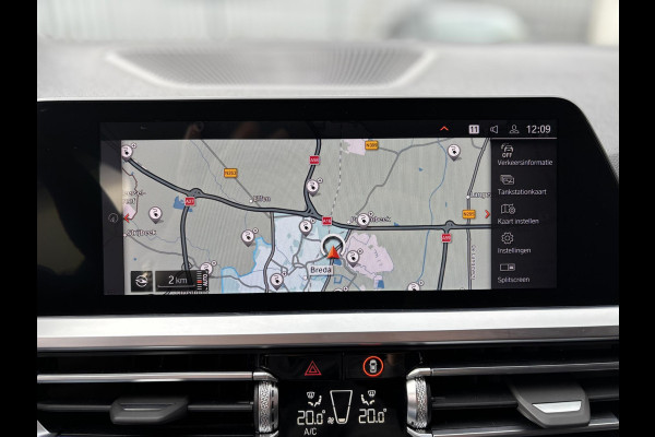 BMW 3 Serie Touring 330e High Executive M Sport Pakket Automaat / Panoramadak / Live Cockpit Professional / Stoelverwarming / Laser Light / 20" / M Performance Pack / Head-Up Display / Shadow Line / Extra Getint Glas