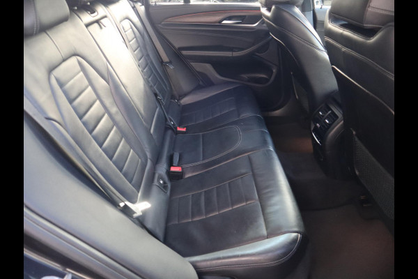 BMW X4 xDrive30i High Executive M Sport Pakket Automaat / Navigatie Professional / Panoramadak / Head-Up Display / Driving Assistant Plus / Innovation Pakket / Leder / M Sportremsysteem / Adaptief Onderstel / 20 Inch