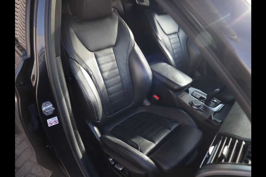 BMW X4 xDrive30i High Executive M Sport Pakket Automaat / Navigatie Professional / Panoramadak / Head-Up Display / Driving Assistant Plus / Innovation Pakket / Leder / M Sportremsysteem / Adaptief Onderstel / 20 Inch