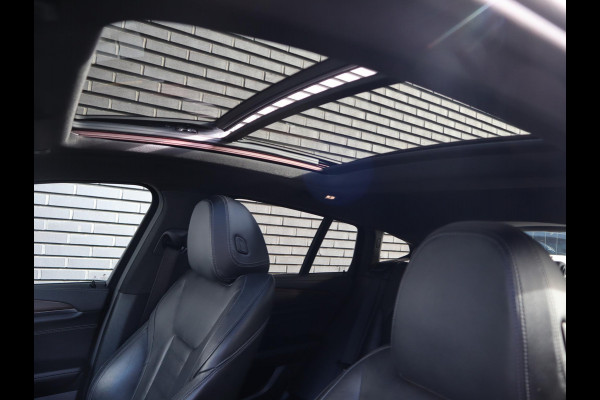 BMW X4 xDrive30i High Executive M Sport Pakket Automaat / Navigatie Professional / Panoramadak / Head-Up Display / Driving Assistant Plus / Innovation Pakket / Leder / M Sportremsysteem / Adaptief Onderstel / 20 Inch